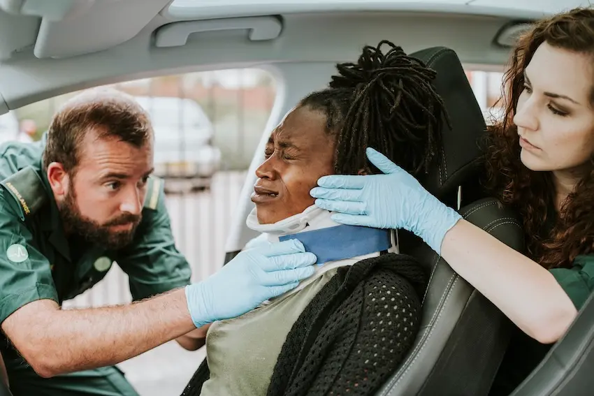 Illinois car accident victim receiving medical treatment and documentation before their car accident lawyer submits a settlement demand to the insurance carrier